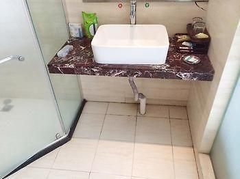 Danfengbailu Business Hotel Nanchang  Esterno foto